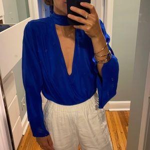 INCREDIBLE royal blue silk deep-v top w/neck tie